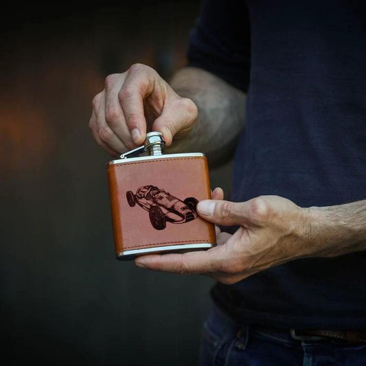 Heupfles Autosport - Leer - Selbraehouse Scotland by MoodCompanyNL