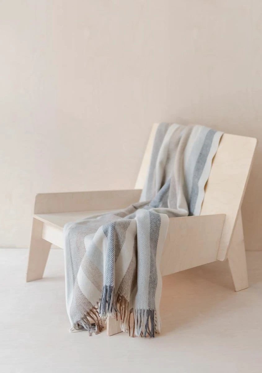 Kniedeken Gestreept Beige - Gerecycled Wol - 72x190 - TBCo Scotland by MoodCompanyNL