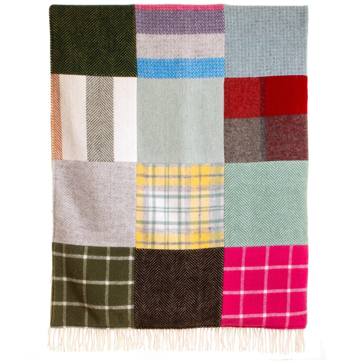 MoodCompanyNL - Patchwork plaid LIFESTYLE - 180x220 - Uniek - Tweedmill UK - 5060067703189