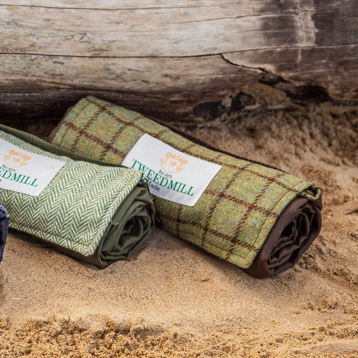 Picknickkleed Walker Geruit Tweed 611 Bruin - Tweed - Waterdicht - 66 × 98cm - Tweedmill by MoodCompanyNL