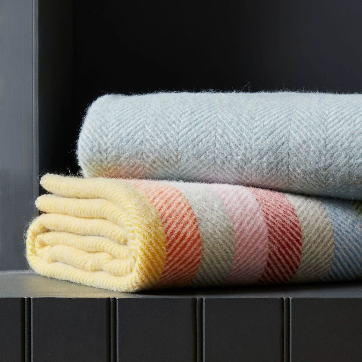 Plaid zonder franje Regenboog gesteept - 145x200 - Nieuw Wol - Tweedmill UK by MoodCompanyNL
