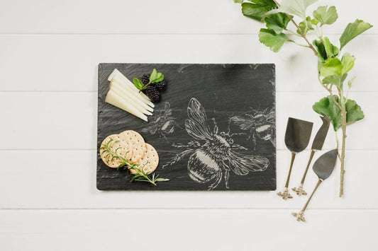 Serveerplank Bijen Leisteen - 35x25 - Just Slate Company by MoodCompanyNL