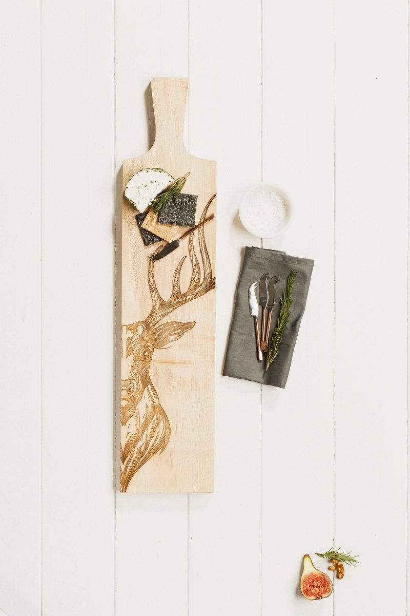 MoodCompanyNL - Serveerplank Edelhert Lang - 65x15 - Scottish Made - 5060426286643