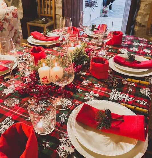 MoodCompanyNL - Tafelkleed Tartan Kerst Rood Large - 140x220 - Katoen - Mood Company - 6095654445400