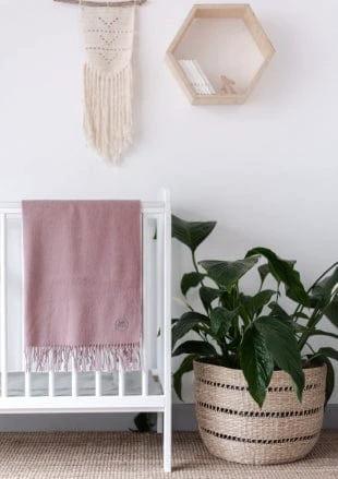 Babydekentje Oud Roze - 75x110 - Lamswol - TBCo Scotland by MoodCompanyNL