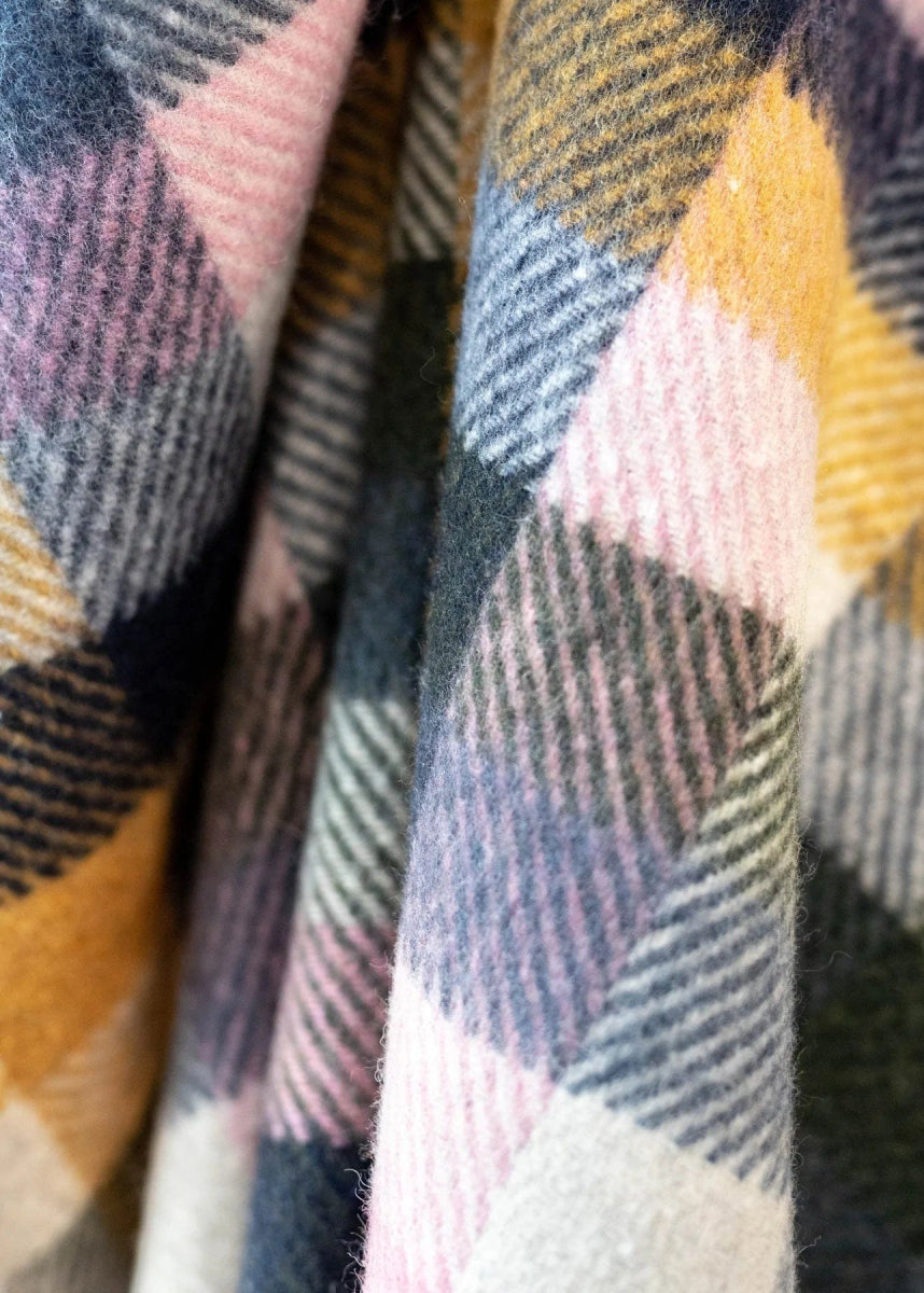 MoodCompanyNL - Hondendeken Geruit Willow - Wol - Geurbestendig - Hypoallergeen - 150x90 - TBCo Scotland - 5055603572084