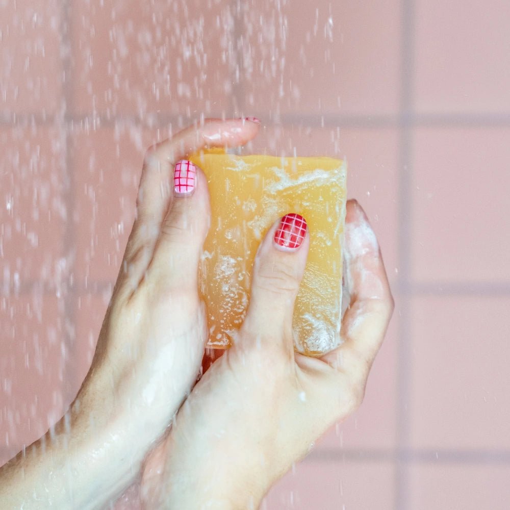 MoodCompanyNL - Lemongrass & Ginger – Fris & Pittig - Biologische Glycerine Zeep 150g - 5060188000068