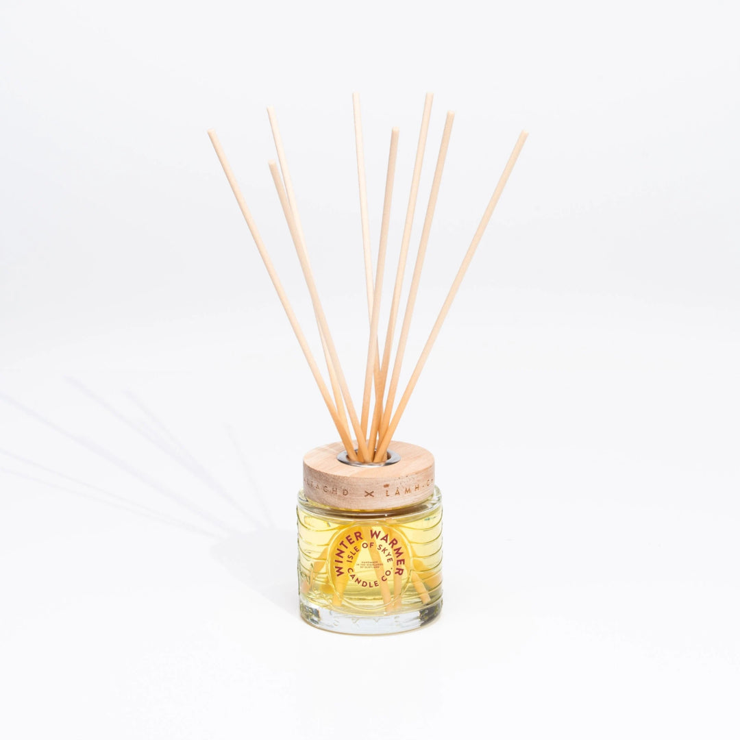 Mood Company - NIEUW! Reed Diffuser Winter Warmer - 10+ weken - Isle of Skye Candle - 5060346380995