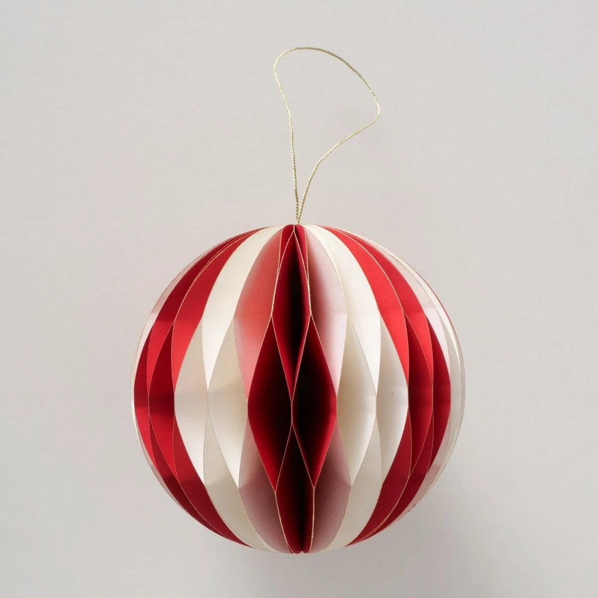 Papieren kerstbal - wit - rood- 12,7 cm - Boltze by Mood4Christmas
