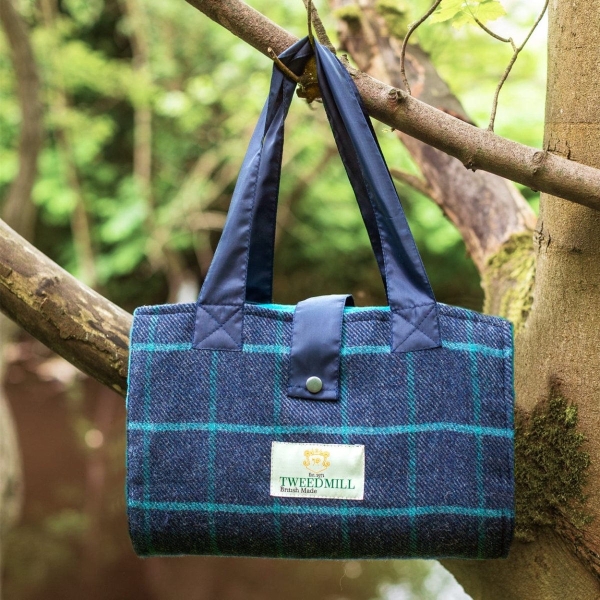 MoodCompanyNL - Picknickkleed Leisure Blauw met Turquoise - Fleece - Waterdicht - 137x137cm - Tweedmill - 5060674578279