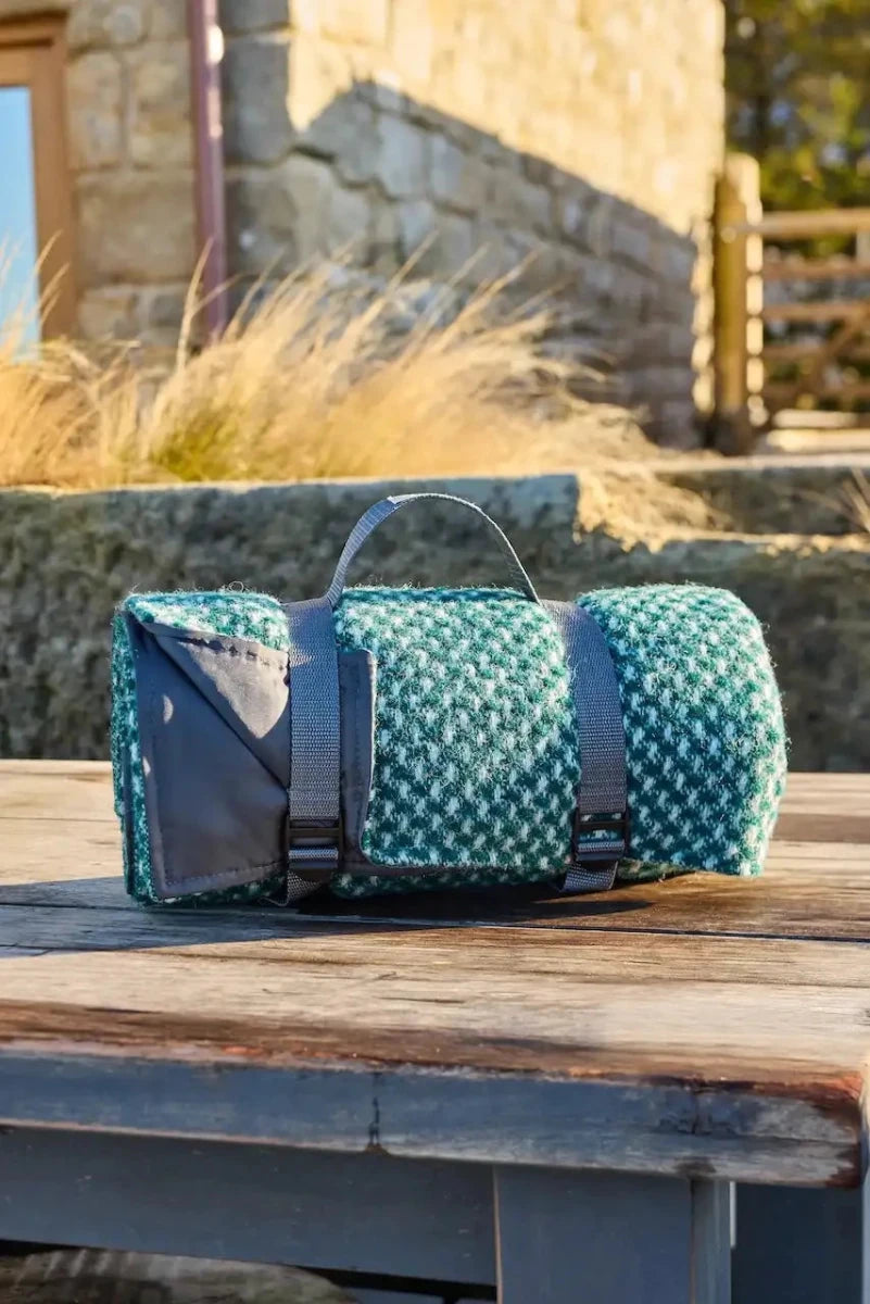 Mood Company - Picknickkleed Roll Twill Emerald (Groen) and Silver - Wol - Waterdicht - 145x145cm - Tweedmill - 5060958307670