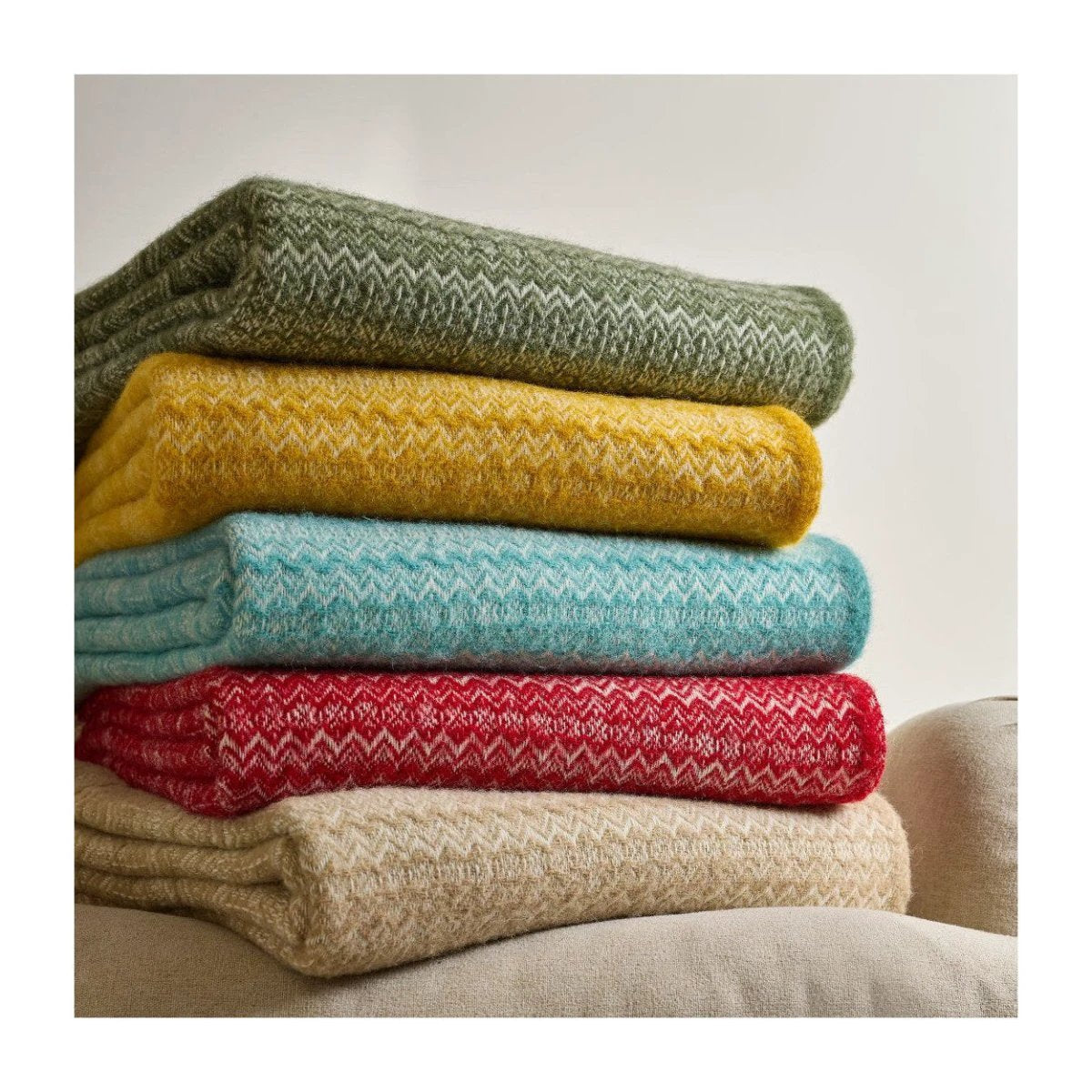 Plaid Fair Isle Rood - 150 x 200 - Nieuw Wol - Tweedmill UK by Mood Company