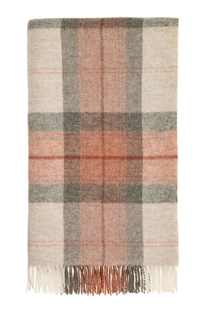 MoodCompanyNL - Plaid Skye Koraal Rood - Shetland Lamswol - 140x185 - Bronte by Moon Scotland - 6151206838851