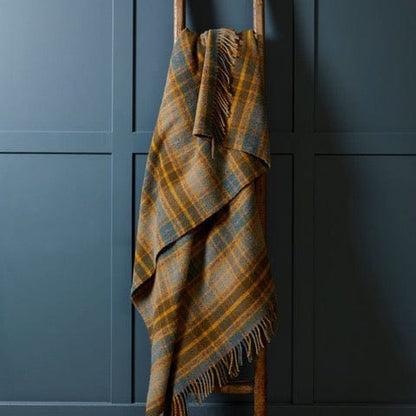 MoodCompanyNL - Plaid Tartan Cottage Mosterdgeel - 150x183 - Nieuw Wol - Tweedmill UK - 5060958302729