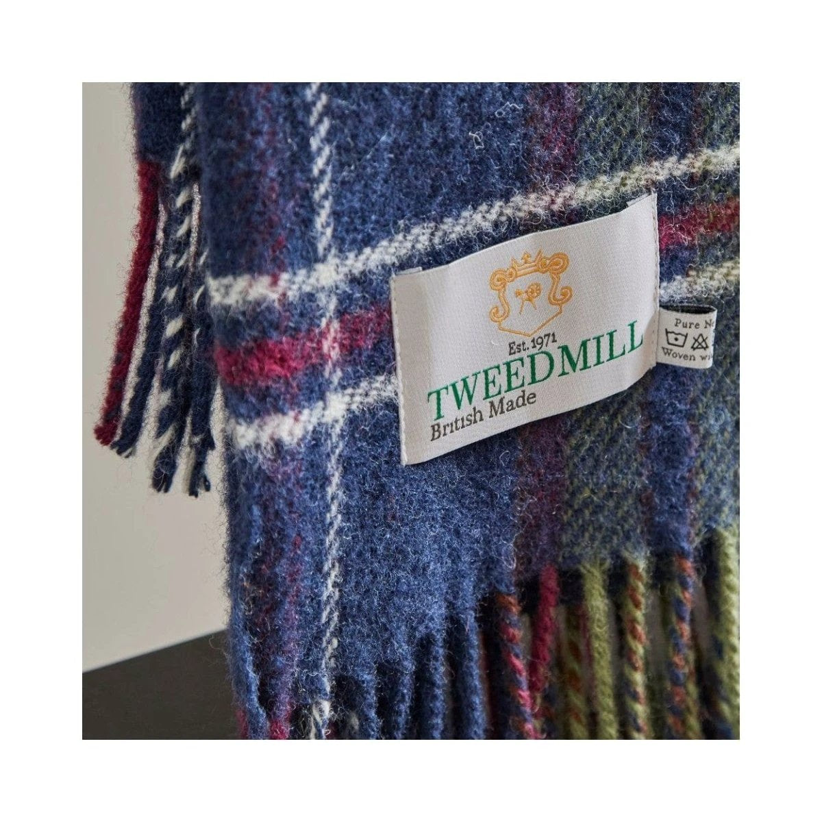 MoodCompanyNL - Plaid Tartan Morello - 150x183 - Nieuw Wol - Tweedmill UK - 5060958300831