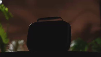 Ensemble extérieur – Flasque en chêne américain & verres à pied en bois dans un coffret cadeau de luxe