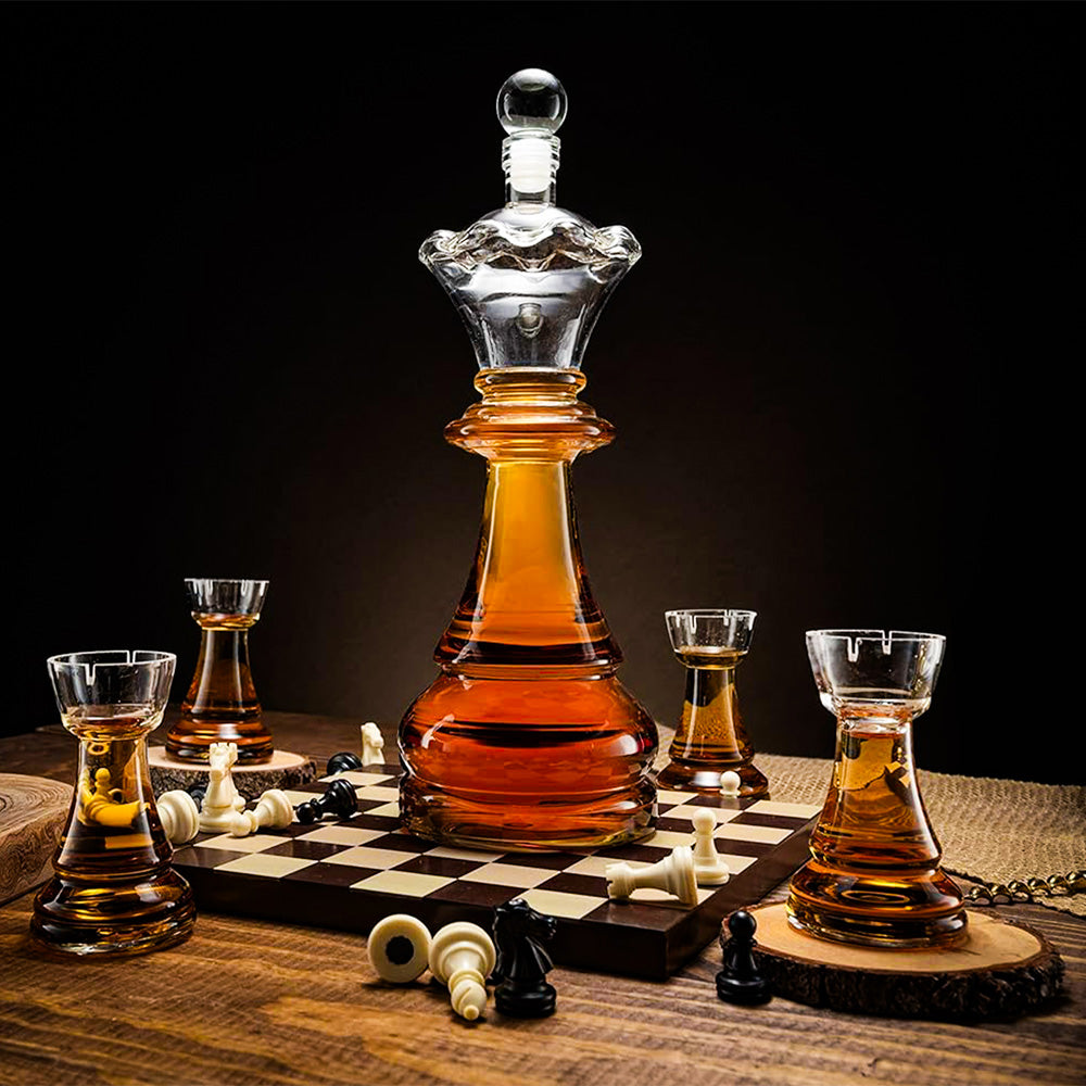 Schaak karaf set met koningin-karaf, 4 toren-shotglazen en schaakbord - Bar Originale by MoodCompanyNL