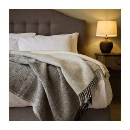 Mood Company - Sprei Paddock Check Charcoal – Pure New Wool – 140x240 - Tweedmill - 506095830622